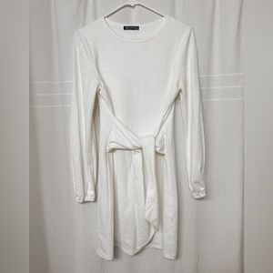 Long sleeve white Amazon dress